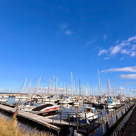 Stormy Im Nauticum Apartment Lubmin