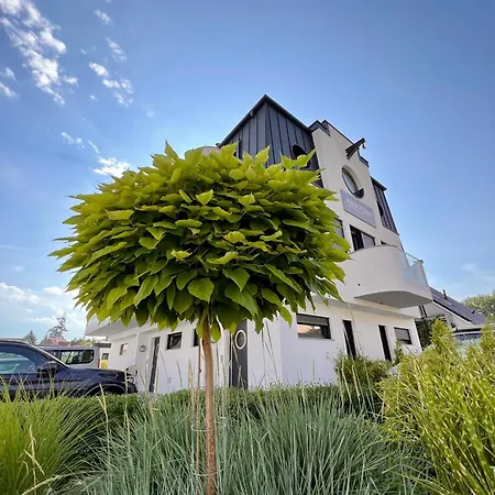 Stormy Im Nauticum لوبمين