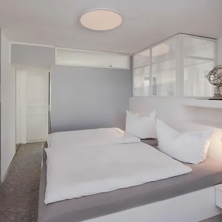 Stormy Im Nauticum شقة لوبمين