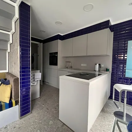 Stormy Im Nauticum * لوبمين